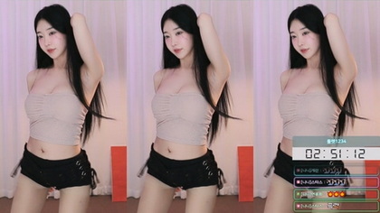 Exclusive Korean Camgirl Bumzi98's Sizzling Live Performance