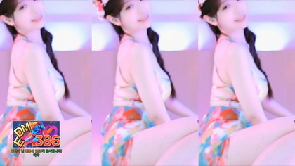 Exclusive Korean Camgirl Crazycatsss Live Performance