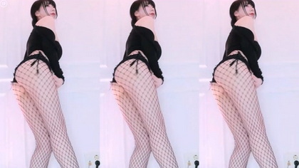 Exclusive Korean Camgirl Myr0923 Live Performance 2024