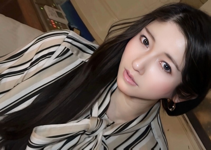 Exclusive Squirting Beauty: Akita Announcer's Unseen Video
