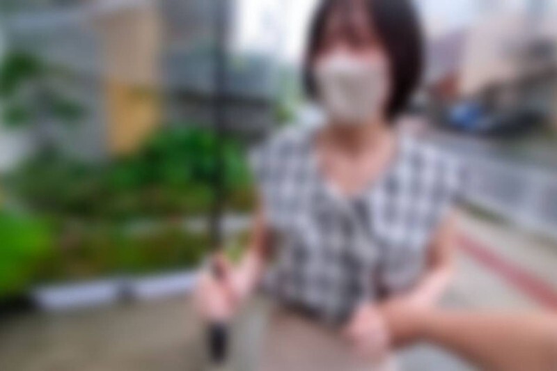 Amateur Outdoor Bukkake: Slender Shin-mama's Humiliation Scene