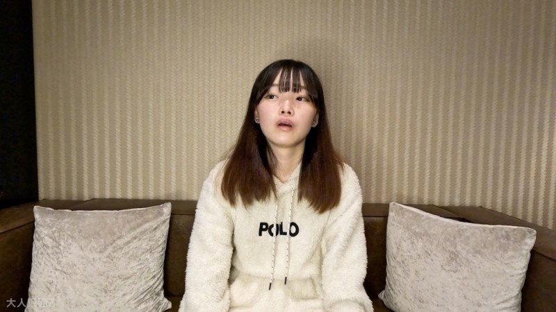 FC2-PPV-4661219 [Amateur first shoot] Haru (19) 158cm 45kg, slender and cute, but she listens to everything I say, so I got on her and creampied her, 