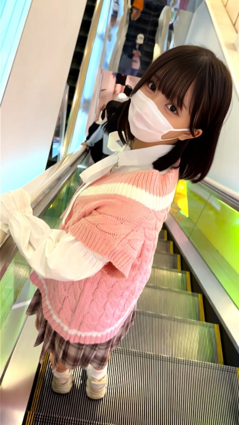 FC2-PPV-4593739: 18-Year-Old Akihabara Cafe Angel's Debut Experience